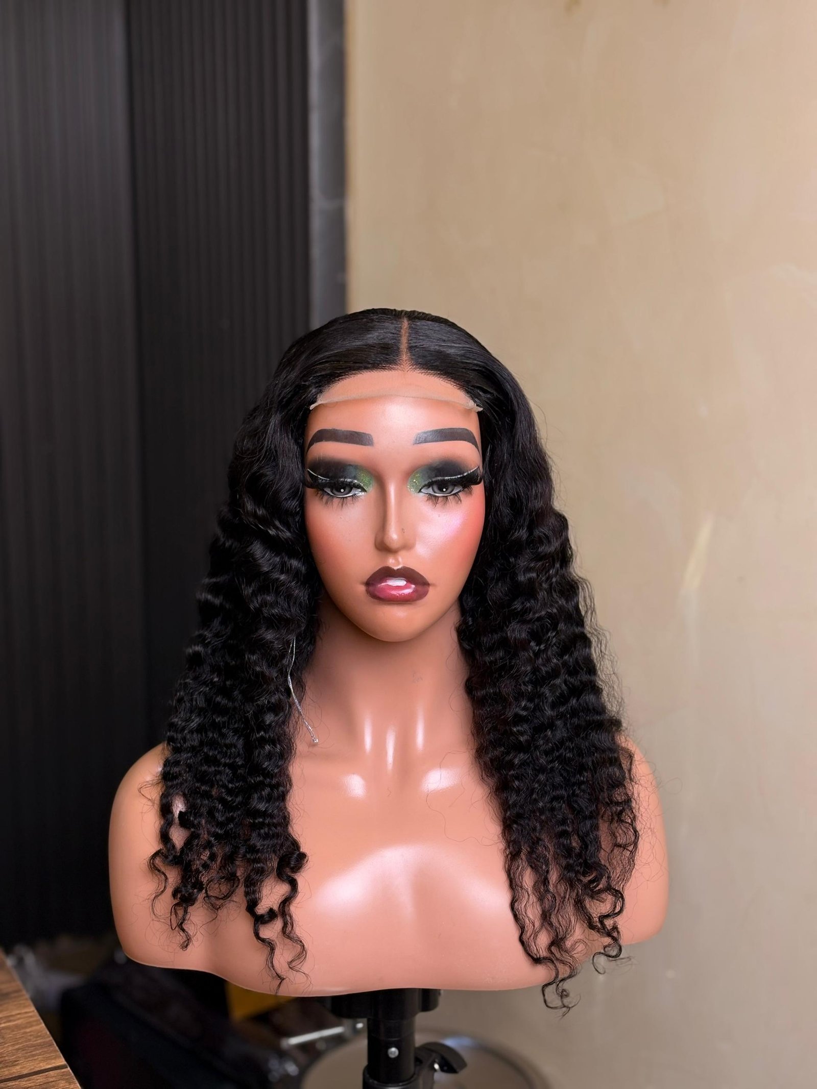 18'' DOUBLE DRAWN DEEP WAVE 4X4 CLOSURE WIG 200GRAMS