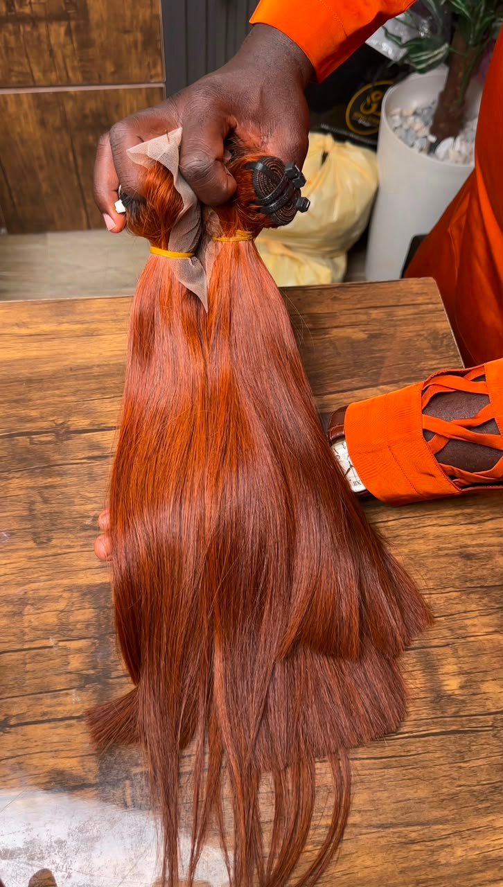 VIETNAMESE- SDD BONE STRAIGHT 12''/14'' 200GRAMS WITH 2X4 CLOSURE, LIGHT CHESTNUT COLOUR.