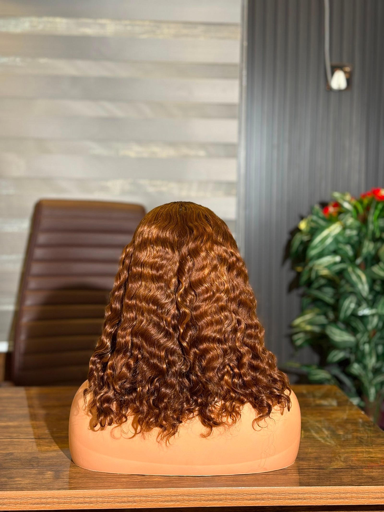 WIG SASA- PIANO COLOUR CURLY 4X4 CLOSURE WIG 200GRAMS (FACTORY MADE) - Image 2