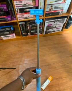 PORTABLE SELFIE STICK